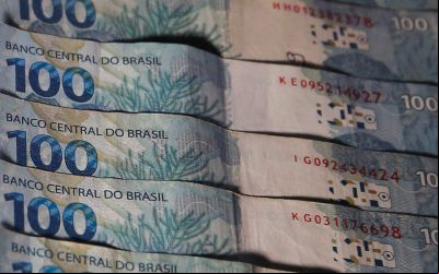 Imposto para super-ricos resultaria em justiça social, diz pesquisa