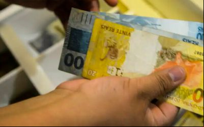 Rendimento médio dos brasileiros chega a R$ 3.270